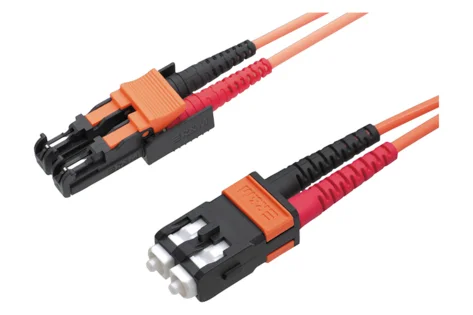 Patch cord FO, E-2000-Compact PC/UPC Grade Bm - SC-RJ PC/UPC Grade Bm,  Multimode OM2 (G50), Duplex Figur 8 (2.7 x 5.6), Eca (LSZH), 5m (R304040)